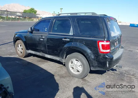 2009 Ford Escape Xlt z USA, uszkodzony, nr VIN 1FMCU03G29KD15213